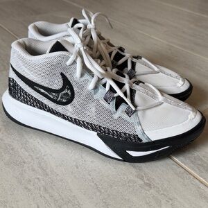 Nike Kyrie Flytrap VI